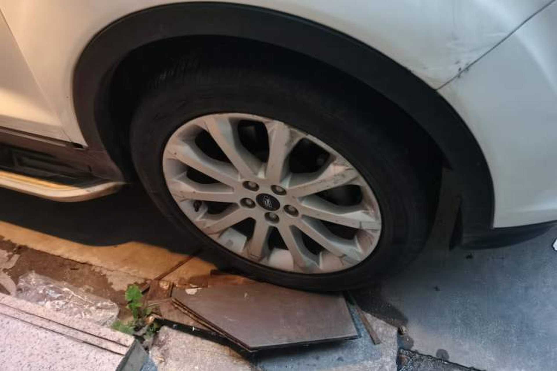 Used Ford Kuga 2015 1.5L GTDi Four-Wheel-Drive Elite Model Right Front Wheel Hub