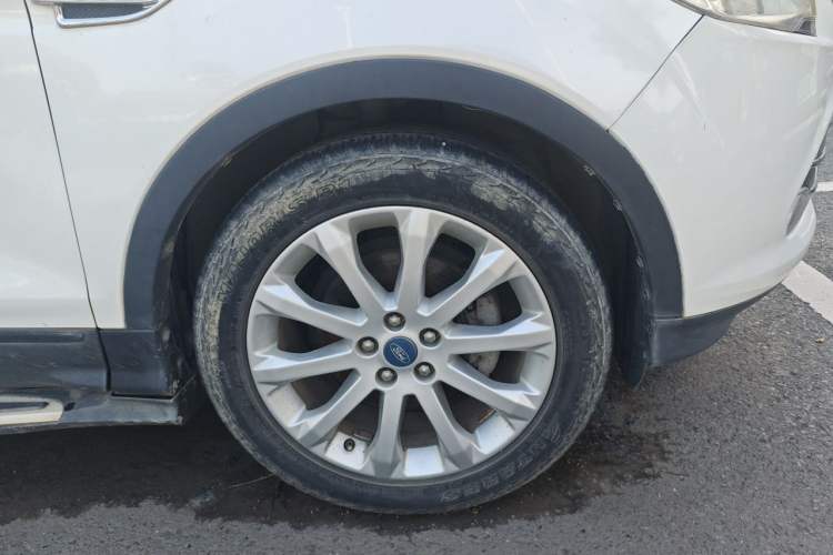 Used Ford Kuga 2015 1.5L GTDi Two-Wheel Drive Fashion Edition Right Front Wheel Hub