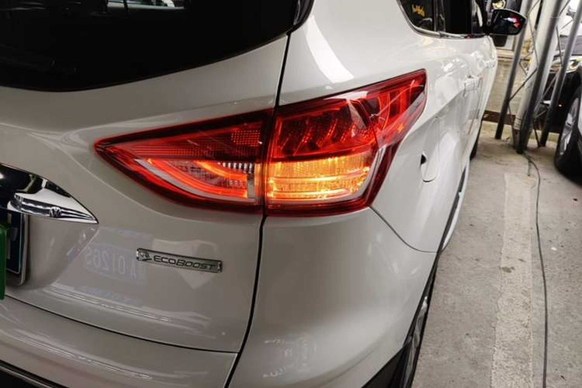 Used Ford Kuga 2015 1.5L GTDi Two-Wheel Drive Fashion Edition Right Rear Taillight