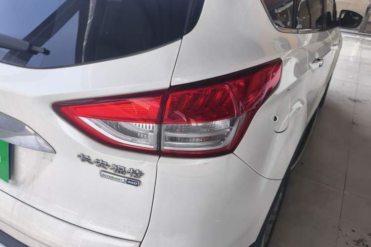 Used Ford Kuga 2015 1.5L GTDi Four-Wheel-Drive Elite Model Right Rear Taillight
