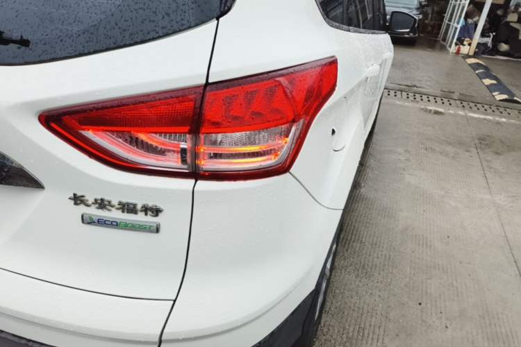 Used Ford Kuga 2015 1.5L GTDi Two-Wheel Drive Fashion Edition Right Rear Taillight
