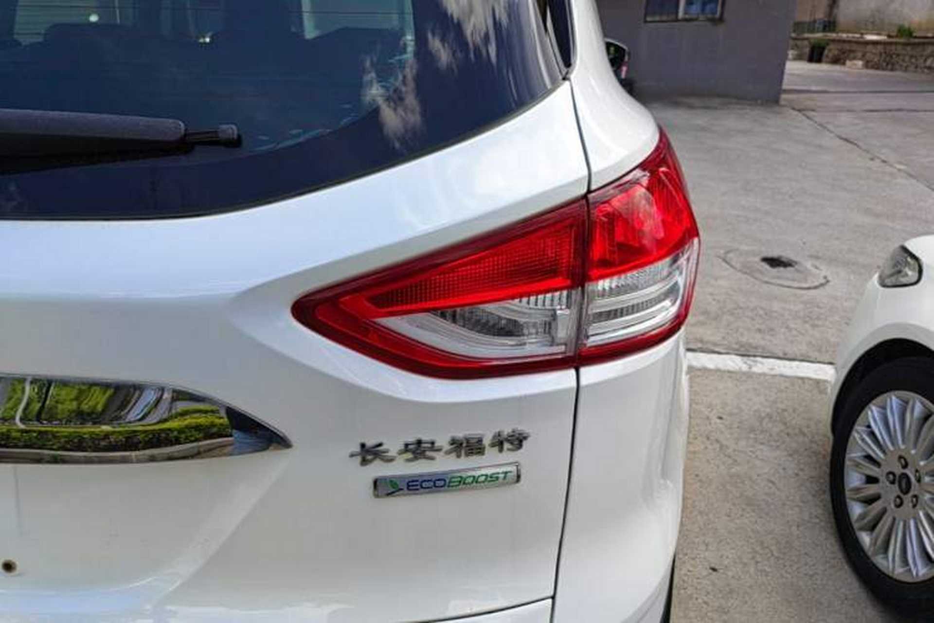 Used Ford Kuga 2015 1.5L GTDi Two-Wheel Drive Fashion Edition Right Rear Taillight