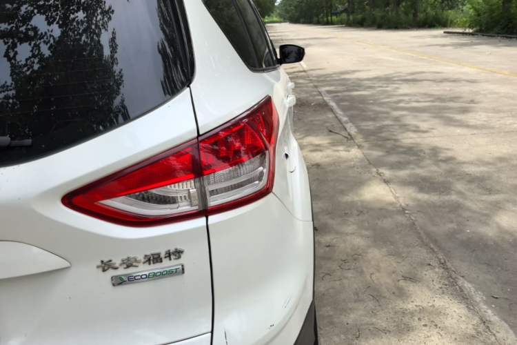 Used Ford Kuga 2015 1.5L GTDi Two-Wheel-Drive Comfort Model Right Rear Taillight