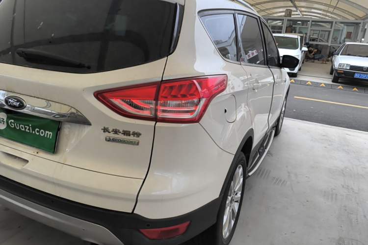Used Ford Kuga 2015 1.5L GTDi Two-Wheel Drive Fashion Edition Right Rear Taillight
