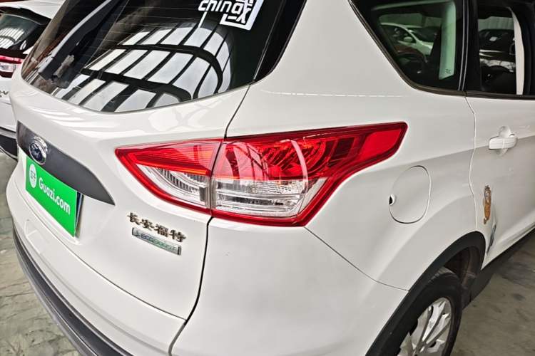 Used Ford Kuga 2015 1.5L GTDi Two-Wheel Drive Fashion Edition Right Rear Taillight
