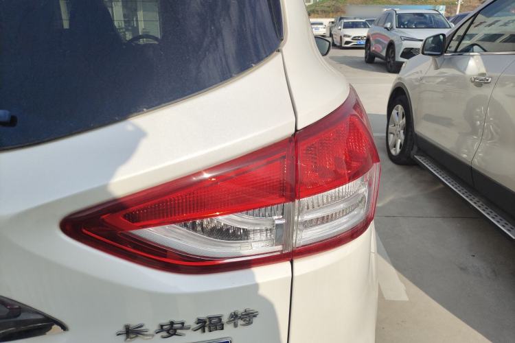 Used Ford Kuga 2015 2.0L GTDi Four-Wheel Drive Prestige Model Right Rear Taillight