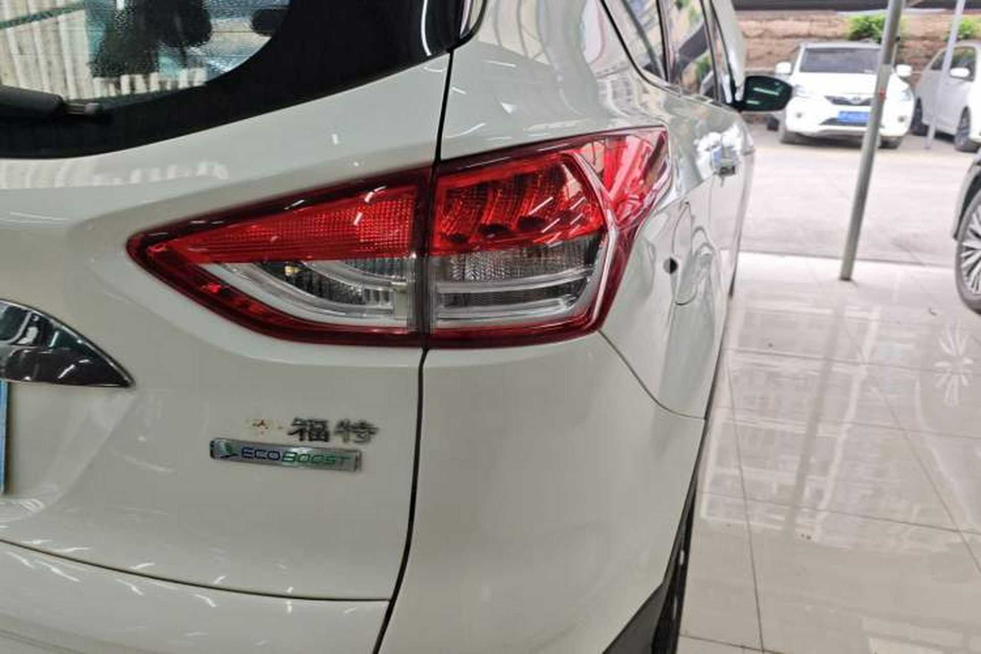 Used Ford Kuga 2015 1.5L GTDi Two-Wheel-Drive Comfort Model Right Rear Taillight