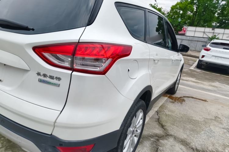Used Ford Kuga 2015 1.5L GTDi Two-Wheel-Drive Comfort Model Right Rear Taillight