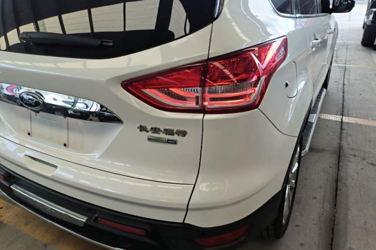 Used Ford Kuga 2015 1.5L GTDi Four-Wheel-Drive Elite Model Right Rear Taillight