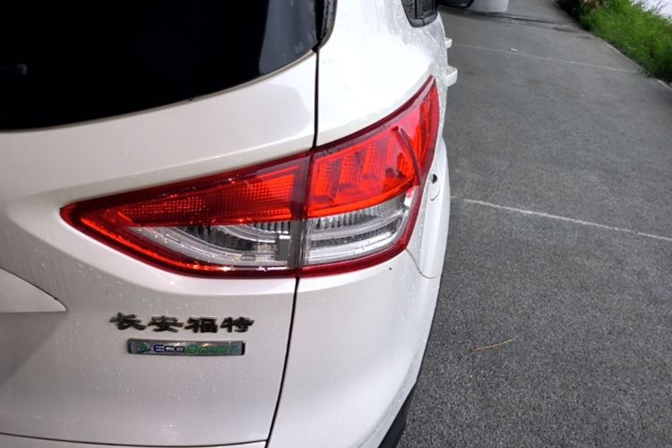 Used Ford Kuga 2015 1.5L GTDi Two-Wheel-Drive Comfort Model Right Rear Taillight