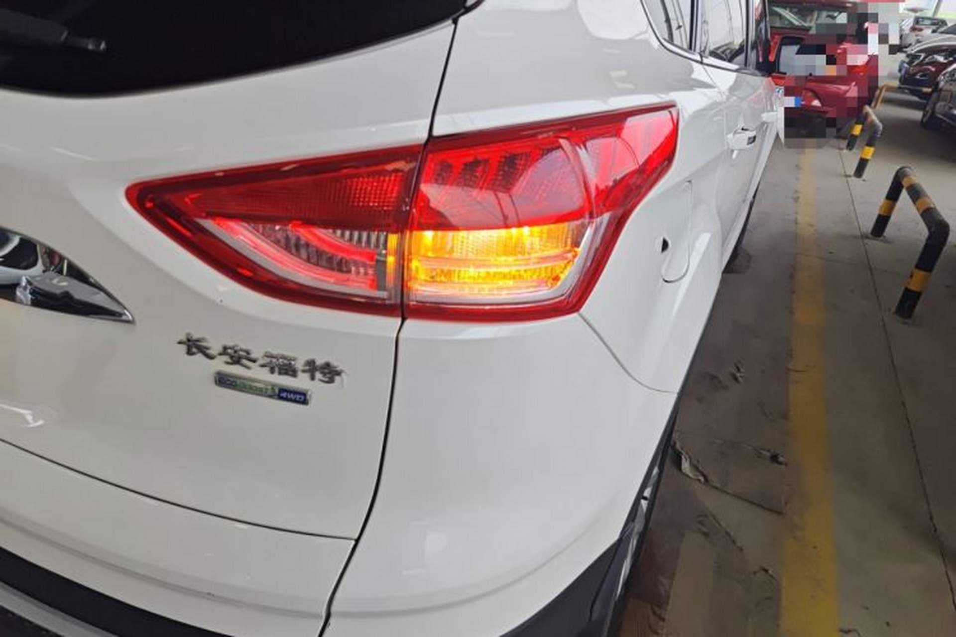 Used Ford Kuga 2015 2.0L GTDi Four-Wheel Drive Prestige Model Right Rear Taillight