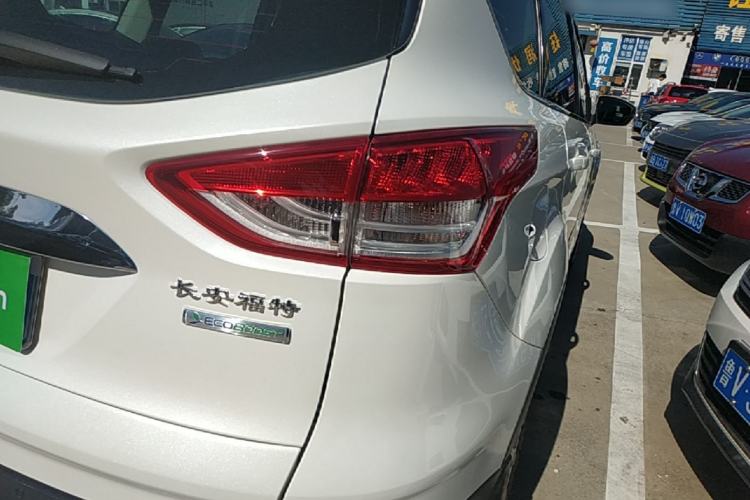 Used Ford Kuga 2015 1.5L GTDi Two-Wheel Drive Fashion Edition Right Rear Taillight
