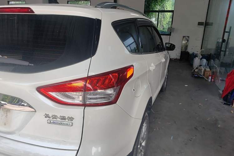 Used Ford Kuga 2015 1.5L GTDi Two-Wheel Drive Fashion Edition Right Rear Taillight