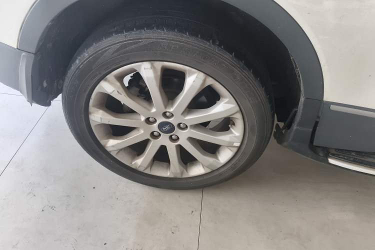 Used Ford Kuga 2015 1.5L GTDi Four-Wheel-Drive Elite Model Right Rear Wheel Hub