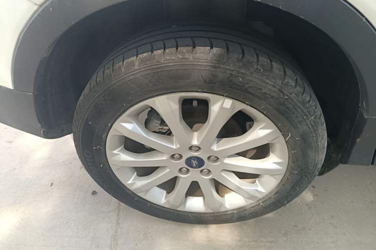Used Ford Kuga 2015 1.5L GTDi Two-Wheel Drive Fashion Edition Right Rear Wheel Hub