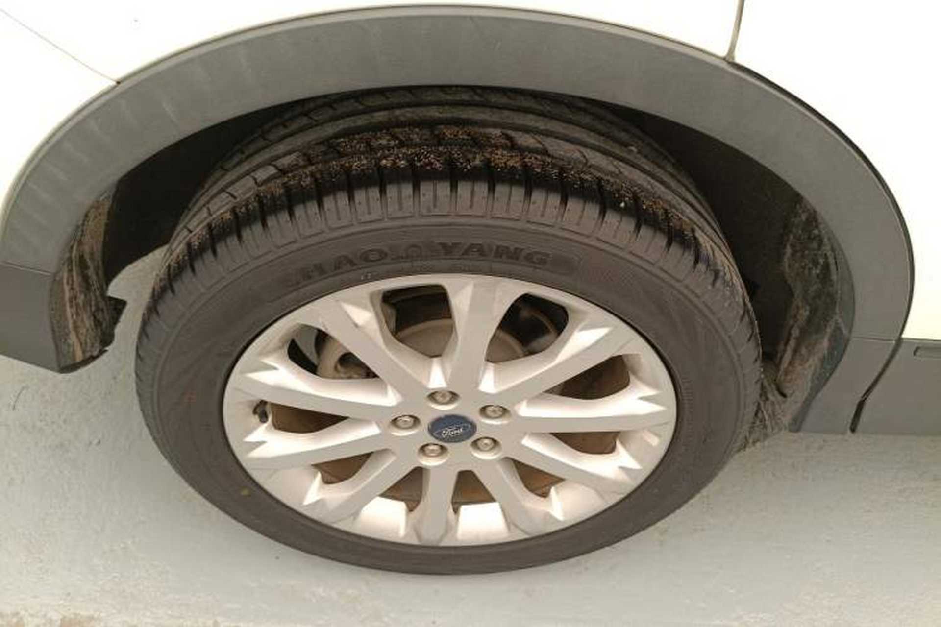 Used Ford Kuga 2015 1.5L GTDi Two-Wheel-Drive Comfort Model Right Rear Wheel Hub