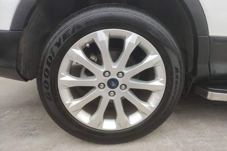 Used Ford Kuga 2015 1.5L GTDi Two-Wheel Drive Fashion Edition Right Rear Wheel Hub