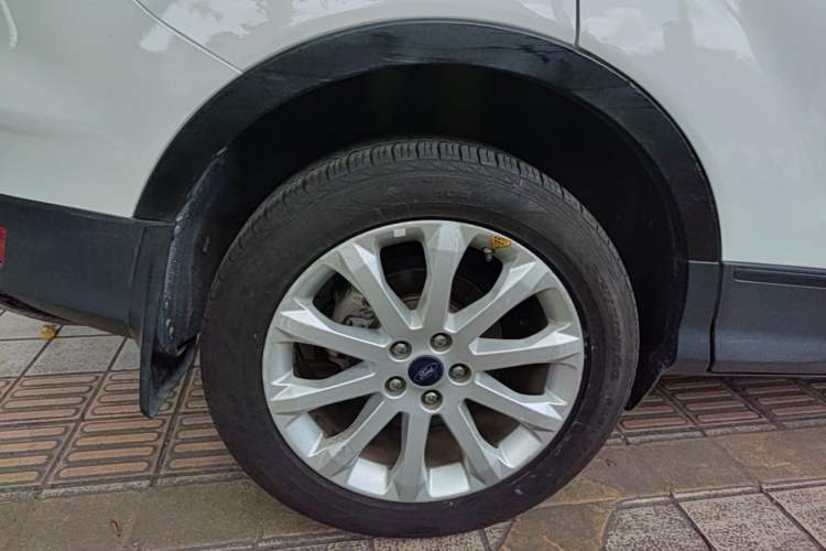 Used Ford Kuga 2015 1.5L GTDi Two-Wheel Drive Fashion Edition Right Rear Wheel Hub