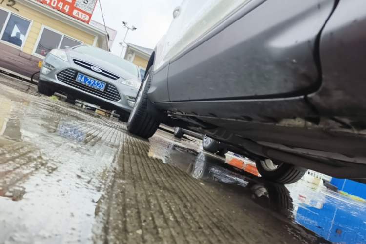 Used Ford Kuga 2015 1.5L GTDi Two-Wheel Drive Fashion Edition Right Side Sill