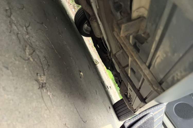 Used Ford Kuga 2015 1.5L GTDi Two-Wheel-Drive Comfort Model Right Side Sill