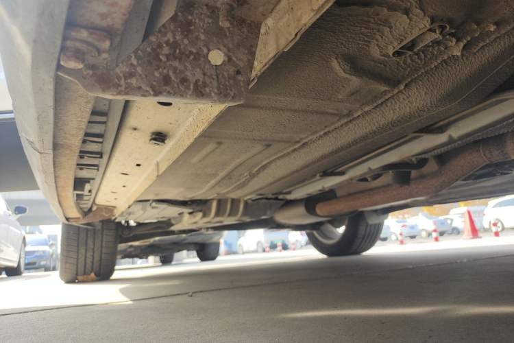 Used Ford Kuga 2015 2.0L GTDi Four-Wheel Drive Prestige Model Right Side Sill