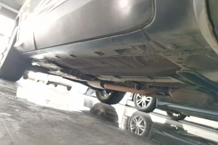Used Ford Kuga 2015 2.0L GTDi Four-Wheel Drive Elite Model Right Side Sill