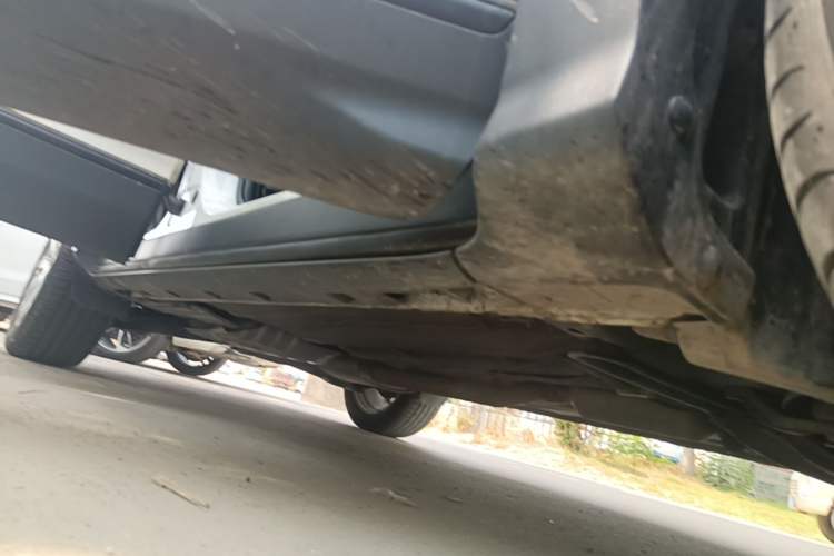 Used Ford Kuga 2015 1.5L GTDi Two-Wheel Drive Fashion Edition Right Side Sill