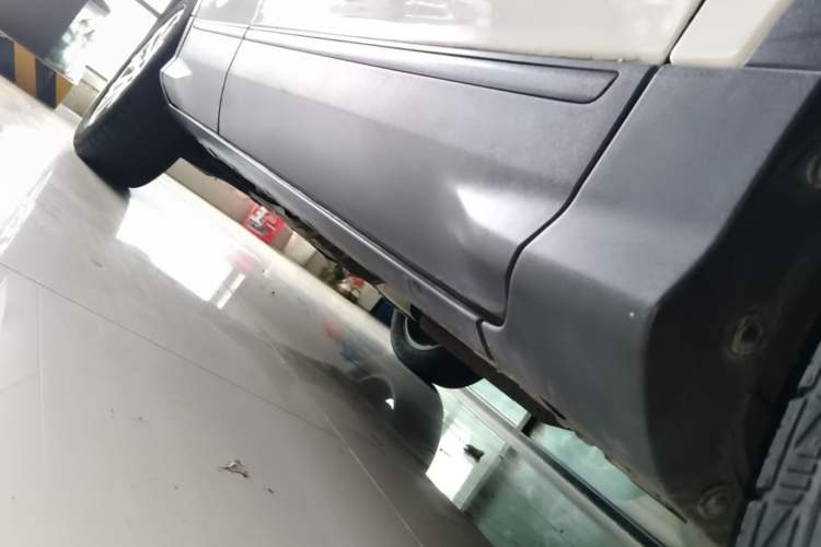 Used Ford Kuga 2015 1.5L GTDi Two-Wheel-Drive Comfort Model Right Side Sill