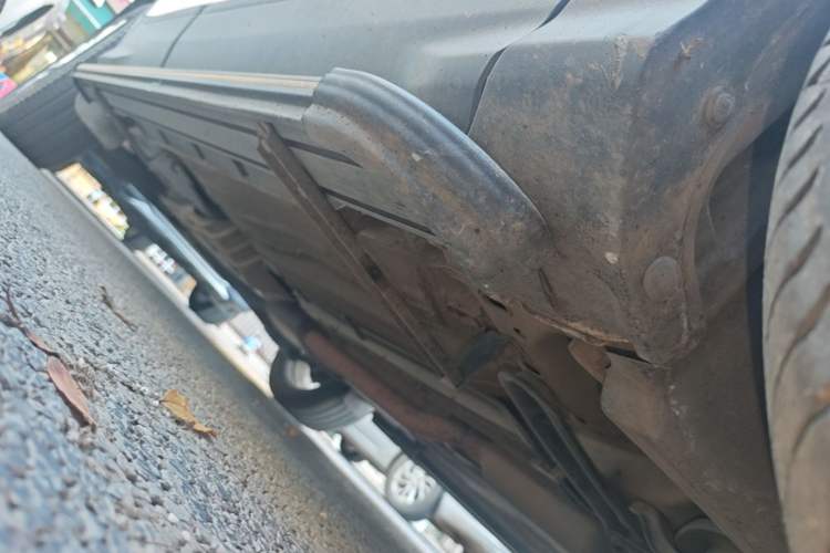 Used Ford Kuga 2015 1.5L GTDi Two-Wheel Drive Fashion Edition Right Side Sill