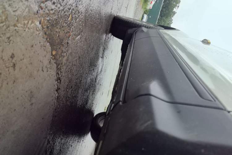 Used Ford Kuga 2015 1.5L GTDi Two-Wheel-Drive Comfort Model Right Side Sill