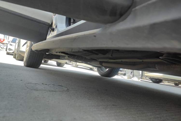 Used Ford Kuga 2015 1.5L GTDi Two-Wheel Drive Fashion Edition Right Side Sill
