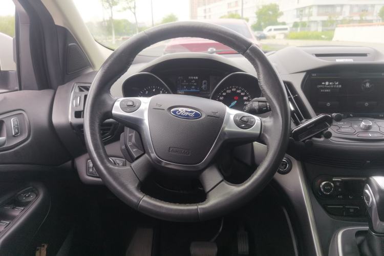 Used Ford Kuga 2015 2.0L GTDi Four-Wheel Drive Elite Model Steering Wheel