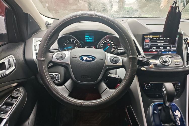 Used Ford Kuga 2015 1.5L GTDi Two-Wheel-Drive Comfort Model Steering Wheel