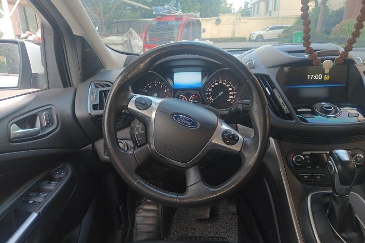 Used Ford Kuga 2015 2.0L GTDi Four-Wheel Drive Prestige Model Steering Wheel