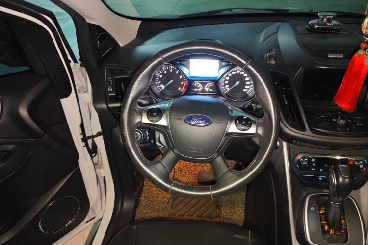 Used Ford Kuga 2015 1.5L GTDi Four-Wheel-Drive Elite Model Steering Wheel