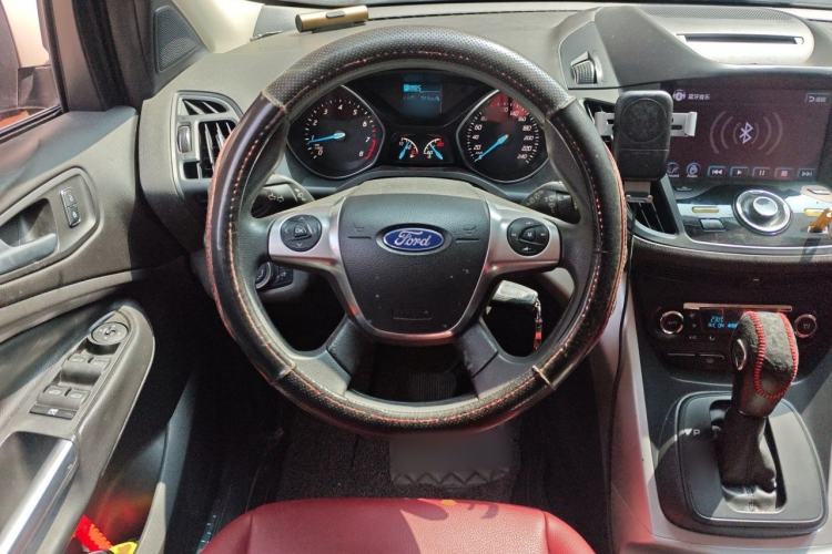 Used Ford Kuga 2015 1.5L GTDi Two-Wheel-Drive Comfort Model Steering Wheel
