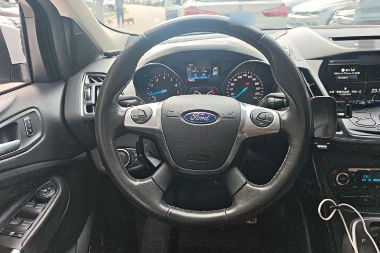 Used Ford Kuga 2015 2.0L GTDi Four-Wheel-Drive Sport Model Steering Wheel