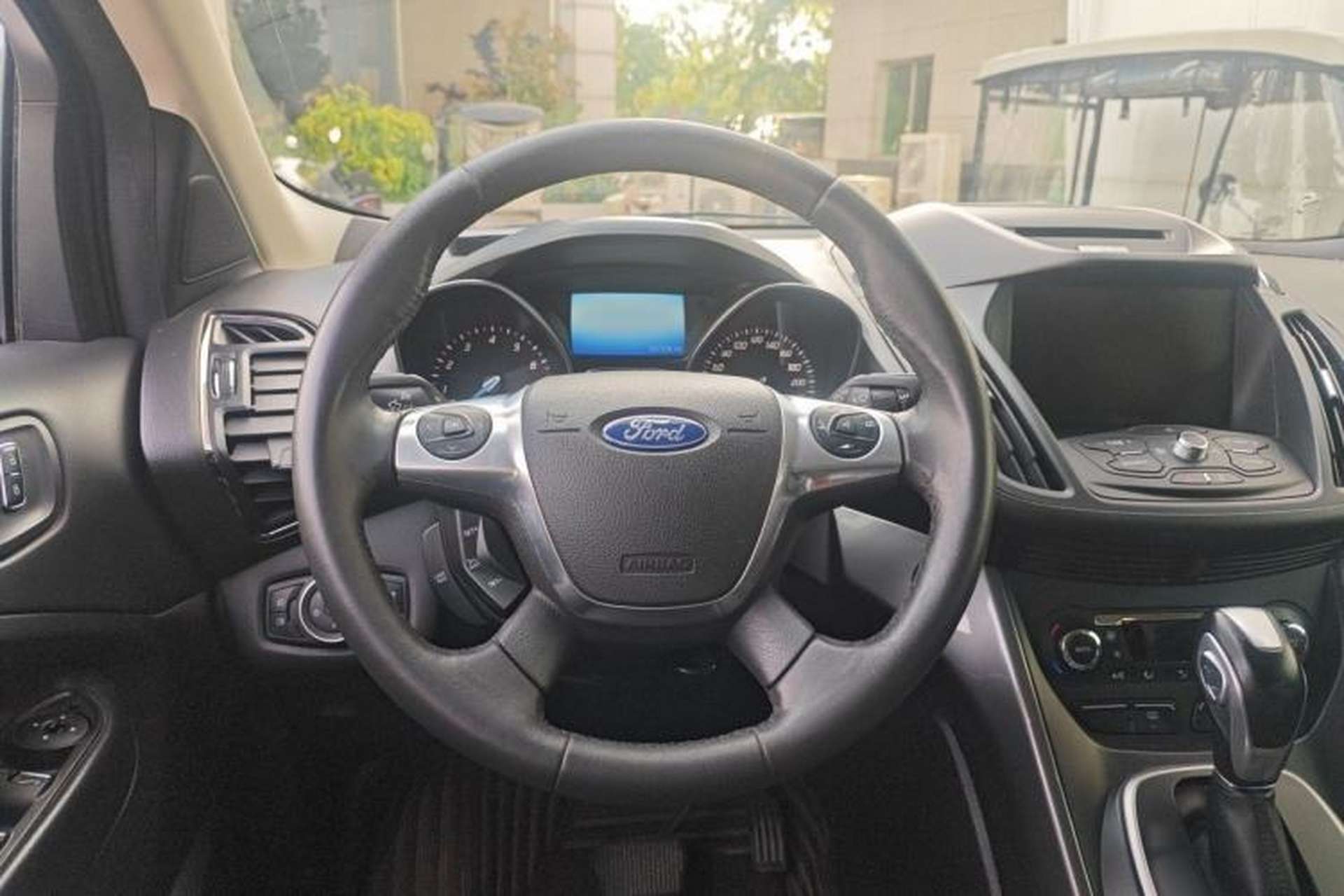 Used Ford Kuga 2015 1.5L GTDi Four-Wheel-Drive Elite Model Steering Wheel