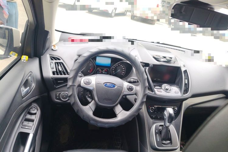 Used Ford Kuga 2015 2.0L GTDi Four-Wheel-Drive Sport Model Steering Wheel