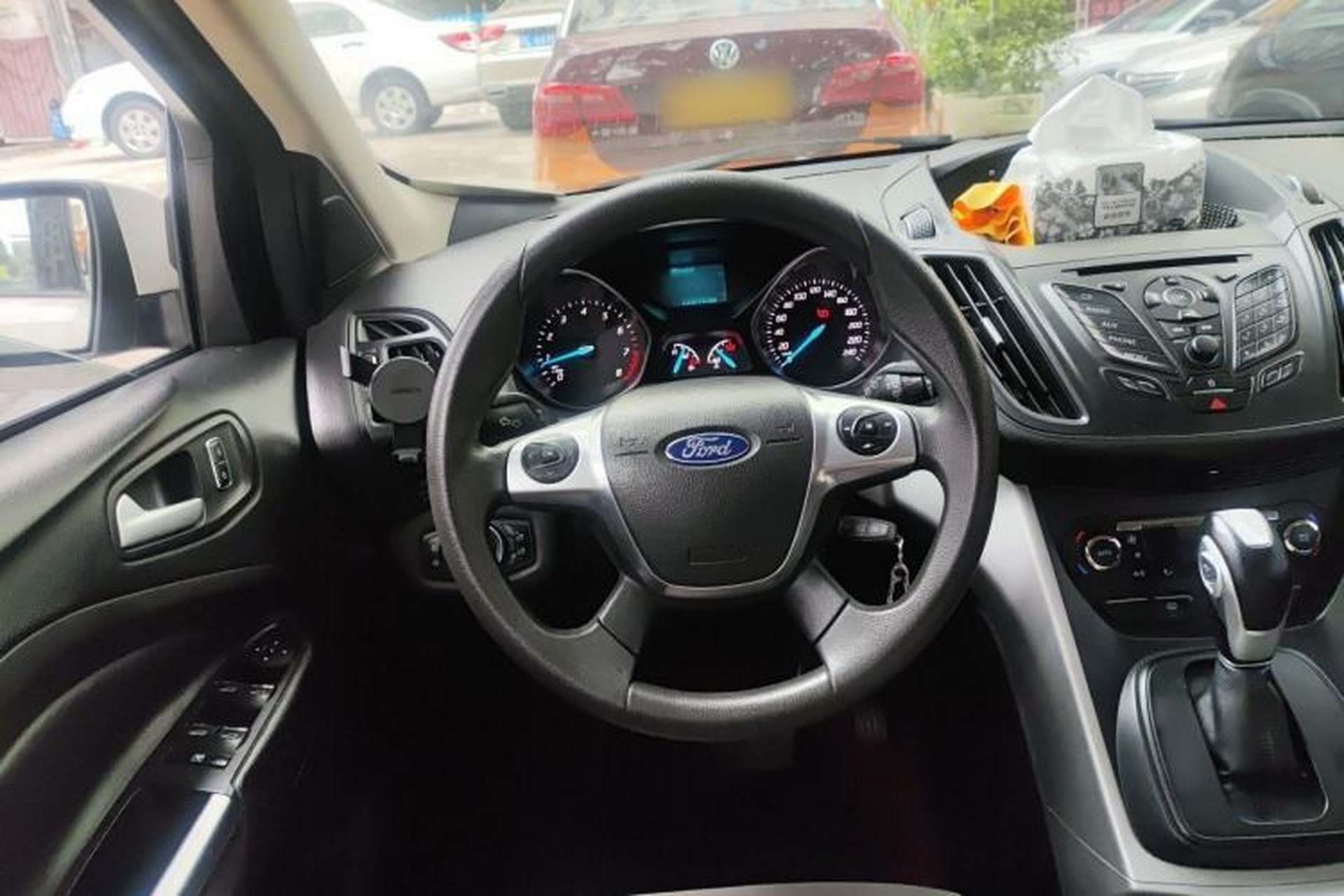 Used Ford Kuga 2015 1.5L GTDi Two-Wheel-Drive Comfort Model Steering Wheel