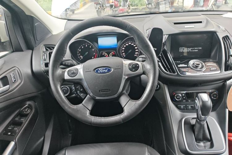 Used Ford Kuga 2015 2.0L GTDi Four-Wheel Drive Prestige Model Steering Wheel