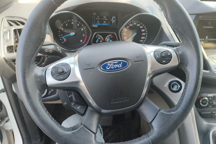 Used Ford Kuga 2015 2.0L GTDi Four-Wheel Drive Elite Model Steering Wheel