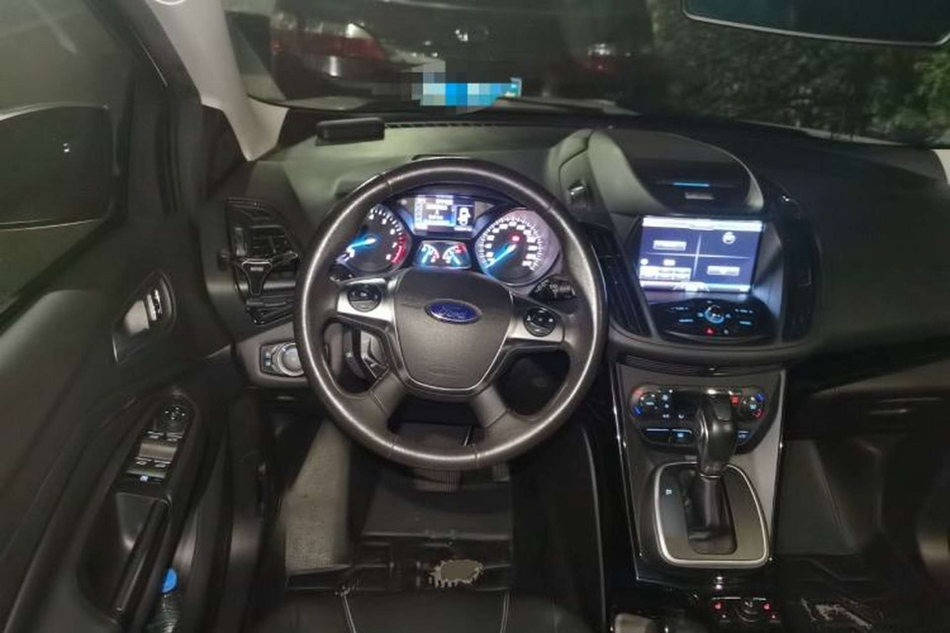 Used Ford Kuga 2015 2.0L GTDi Four-Wheel-Drive Sport Model Steering Wheel