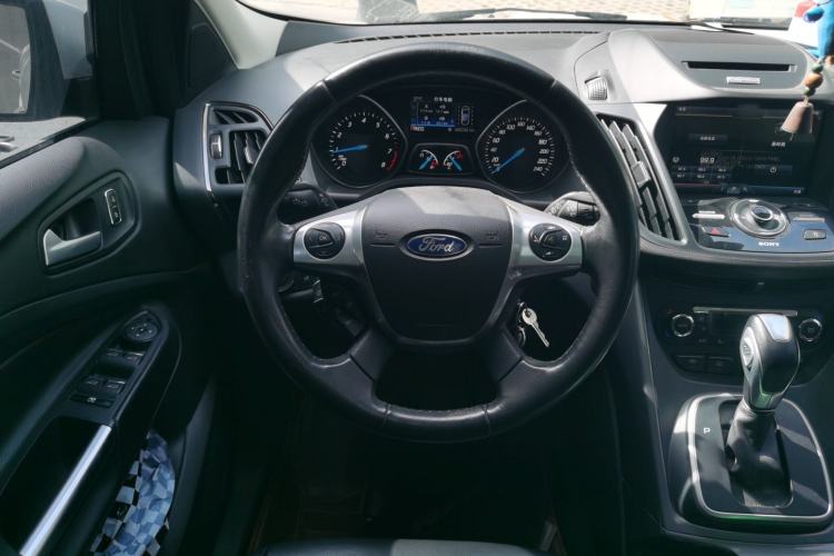 Used Ford Kuga 2015 2.0L GTDi Four-Wheel Drive Prestige Model Steering Wheel