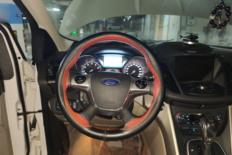 Used Ford Kuga 2015 1.5L GTDi Four-Wheel-Drive Elite Model Steering Wheel