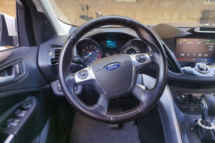 Used Ford Kuga 2015 1.5L GTDi Two-Wheel-Drive Comfort Model Steering Wheel