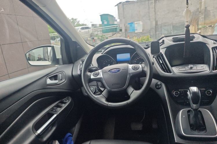 Used Ford Kuga 2015 1.5L GTDi Four-Wheel-Drive Elite Model Steering Wheel