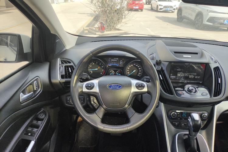 Used Ford Kuga 2015 2.0L GTDi Four-Wheel Drive Prestige Model Steering Wheel