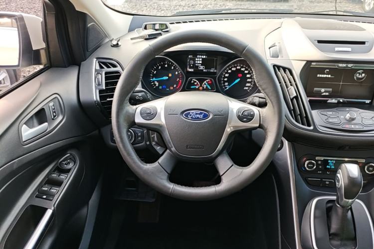 Used Ford Kuga 2015 1.5L GTDi Four-Wheel-Drive Elite Model Steering Wheel