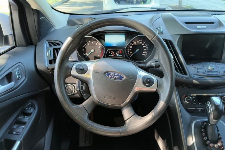 Used Ford Kuga 2015 1.5L GTDi Four-Wheel-Drive Elite Model Steering Wheel